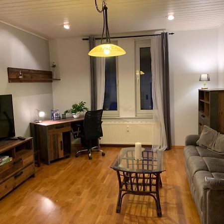 Sudstadt-Fewo Mit Grossem Balkon Nahe City Und Meer - Uber Den Dachern Von Whv Wilhelmshaven Bagian luar foto