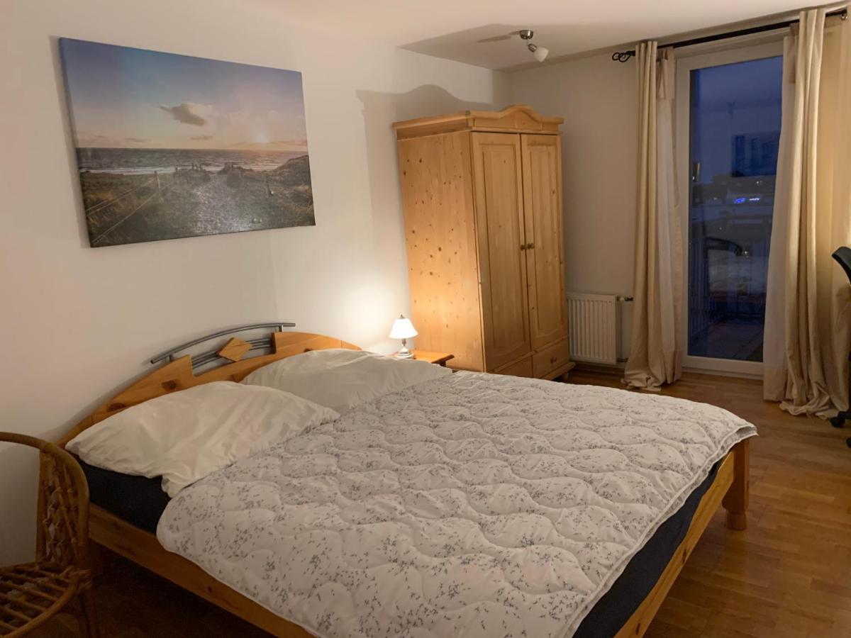 Sudstadt-Fewo Mit Grossem Balkon Nahe City Und Meer - Uber Den Dachern Von Whv Wilhelmshaven Bagian luar foto