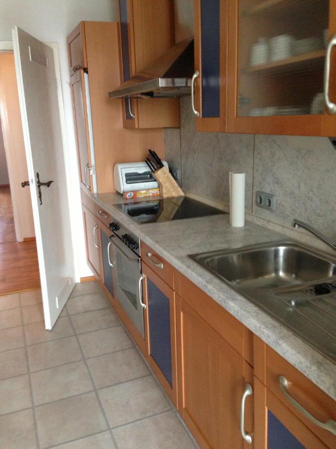 Sudstadt-Fewo Mit Grossem Balkon Nahe City Und Meer - Uber Den Dachern Von Whv Wilhelmshaven Bagian luar foto